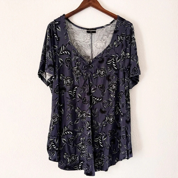 Lane Bryant Plus Size Floral Sweetheart Neck Tunic Tee 22/24 Casual Chic - Picture 2 of 11